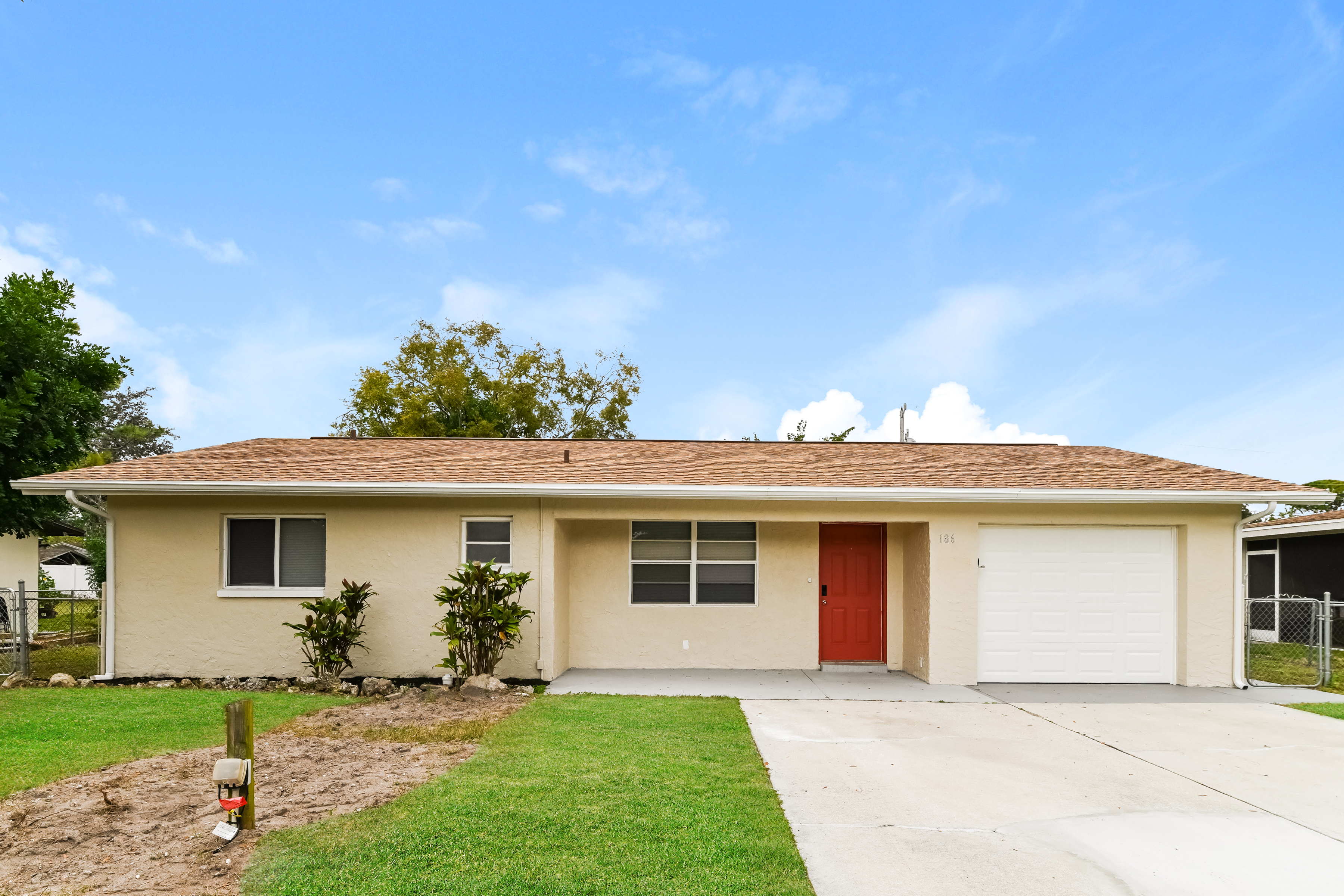 186 DAWSON DR NORTH FORT MYERS, FL 33917